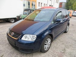 Blau Gebraucht 2004 VW Touran Van / Kleinbus | 2.400 € (Fairer Preis)