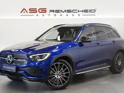 Blau Gebraucht 2019 Mercedes GLC300 AMG line SUV | 39.900 € (Etwas zu teuer)