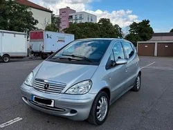 Silber Gebraucht 2003 Mercedes 180 Limousine | 2.100 €