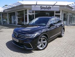 Deep black perl. Gebraucht 2024 VW Tiguan R-line SUV | 43.890 € (Fairer Preis)