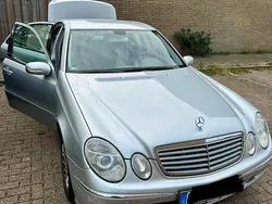 Silber Gebraucht 2004 Mercedes E220 Limousine | 6.490 € (Teuer)