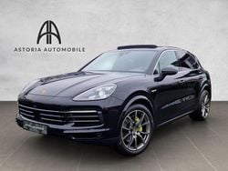 Tiefschwarzmetallic Gebraucht 2020 Porsche Cayenne SUV | 61.890 € (Guter Preis)