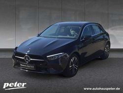 Metalliclack kosmosschwarz Gebraucht 2024 Mercedes A180 Progressive Limousine | 27.999 € (Guter Preis)