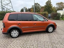 Orange Gebraucht 2008 VW Touran Cross Van / Kleinbus | 4.490 € (Fairer Preis)
