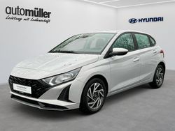 Grau lumen grey / mic Gebraucht 2025 Hyundai i20 Trend Kleinwagen | 17.270 € (Fairer Preis)