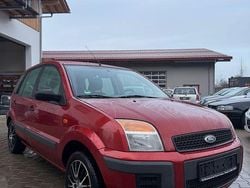 Rot Gebraucht 2006 Ford Fusion Fun X Limousine | 2.690 € (Fairer Preis)