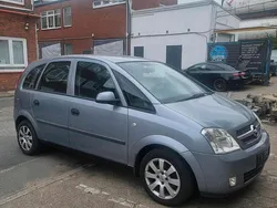 Grau Gebraucht 2005 Opel Meriva Van / Kleinbus | 899 € (Superpreis)