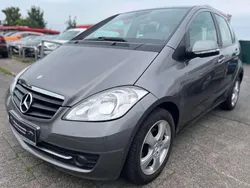 Grau Gebraucht 2011 Mercedes A180 Kleinwagen | 5.950 € (Fairer Preis)