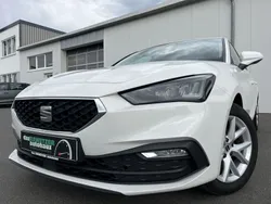 Weiß Gebraucht 2021 Seat Leon Style Limousine | 13.860 € (Fairer Preis)