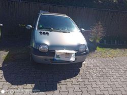 Blau Gebraucht 2005 Renault Twingo Authentique Kleinwagen | 1.270 € (Fairer Preis)