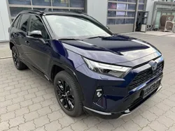 Blaumet 8x8 / schwarz Gebraucht 2024 Toyota RAV4 Hybrid Style SUV | 38.990 € (Superpreis)