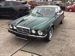 Grün Gebraucht 1985 Jaguar XJ6 Limousine | 7.990 €