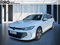 Pure white Gebraucht 2024 VW Passat Business Limousine | 30.490 € (Guter Preis)