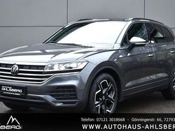 Grau Gebraucht 2024 VW Touareg SUV | 66.900 € (Fairer Preis)