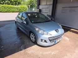 Blau Gebraucht 2011 Peugeot 207 Limousine | 3.800 € (Fairer Preis)