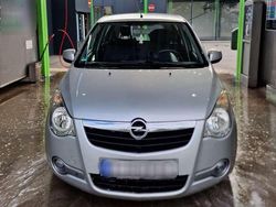 Silber Gebraucht 2009 Opel Agila Edition Kombi | 2.950 € (Fairer Preis)