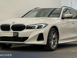 Mineralweiß metallic Gebraucht 2024 BMW 318 Shadowline Kombi | 35.849 € (Fairer Preis)