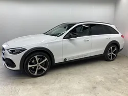 Weiß Gebraucht 2023 Mercedes C220 Night Kombi | 51.100 €
