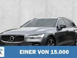 Grau metallic Gebraucht 2020 Volvo V60 R-Design Kombi | 31.660 € (Etwas zu teuer)