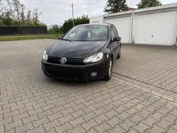 Schwarz Gebraucht 2012 VW Golf VII Match Kleinwagen | 12.000 €