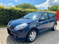 Blau Gebraucht 2009 Dacia Sandero Kleinwagen | 2.499 € (Teuer)