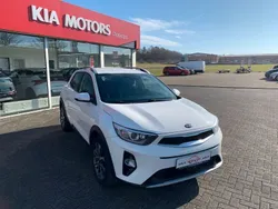 Weiß Gebraucht 2017 Kia Stonic Spirit SUV | 13.870 € (Fairer Preis)