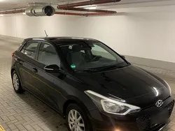 Schwarz Gebraucht 2015 Hyundai i20 Classic Kleinwagen | 4.890 € (Guter Preis)