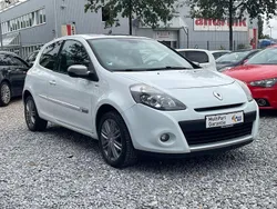Weiß Gebraucht 2011 Renault Clio III Kleinwagen | 2.790 € (Guter Preis)