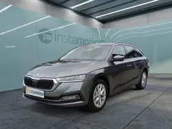 Grau Gebraucht 2024 Skoda Octavia Style Kombi | 32.640 € (Teuer)