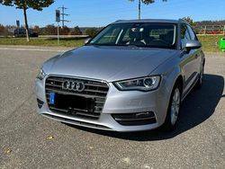 Silber Gebraucht 2016 Audi A3 Sportback Ambiente Kombi | 14.500 € (Fairer Preis)