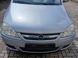 Silber Gebraucht 2006 Opel Corsa Edition Kleinwagen | 2.900 €
