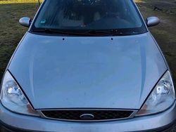 Silber Gebraucht 2002 Ford Focus Ghia Kombi | 700 € (Superpreis)