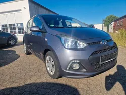 Grau Gebraucht 2015 Hyundai i10 Style Kleinwagen | 7.200 € (Fairer Preis)