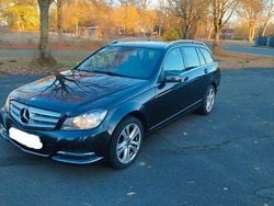Schwarz Gebraucht 2014 Mercedes 220 Kombi | 6.950 € (Superpreis)