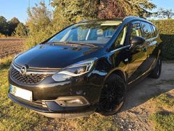 Schwarz Gebraucht 2018 Opel Zafira Innovation Van / Kleinbus | 14.400 € (Guter Preis)