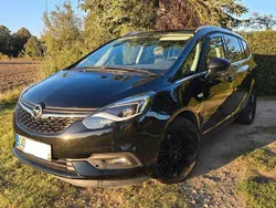 Schwarz Gebraucht 2018 Opel Zafira Innovation Van / Kleinbus | 15.200 € (Guter Preis)