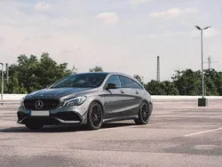 Grau Gebraucht 2016 Mercedes CLA45 AMG Shooting Brake AMG Kombi | 32.000 €