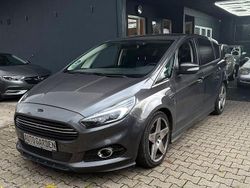 Grau Gebraucht 2016 Ford S-MAX Titanium Van / Kleinbus | 16.490 € (Fairer Preis)