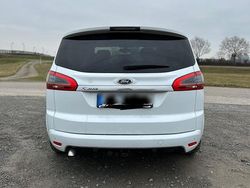 Weiß Gebraucht 2014 Ford S-MAX S Van / Kleinbus | 8.000 € (Fairer Preis)