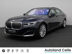 Blau Gebraucht 2019 BMW 750L Sport Line Limousine | 45.999 € (Superpreis)