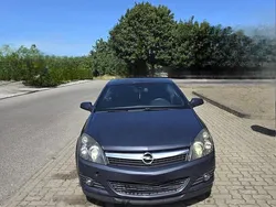 Blau Gebraucht 2007 Opel Astra Cabriolet Cabrio | 1.650 € (Guter Preis)