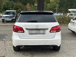 Weiß Gebraucht 2019 Mercedes B220 Van / Kleinbus | 7.950 €