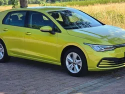 Gelb Gebraucht 2020 VW Golf VIII Life Limousine | 18.300 € (Guter Preis)