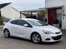 Schneeweiss/summitwhite/arctic Gebraucht 2013 Opel Astra GTC Edition Coupé | 7.777 € (Etwas zu teuer)