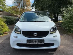 Weiß Gebraucht 2015 Smart ForTwo Coupé Coupé | 6.090 €