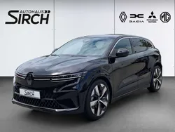 Black pearlschwarz Gebraucht 2024 Renault Mégane Komfort Limousine | 33.550 € (Superpreis)
