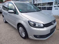 Silber Gebraucht 2014 VW Touran Cup Van / Kleinbus | 11.990 € (Guter Preis)