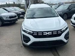 Weiß Neu 2024 Dacia Jogger Essentiel Limousine | 19.900 € (Guter Preis)