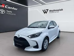 Schneeweiß Gebraucht 2023 Toyota Yaris Basis Kleinwagen | 16.970 € (Fairer Preis)