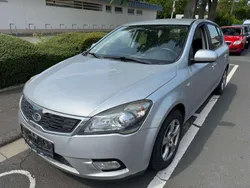 Kirunasilber met. Gebraucht 2010 Kia Ceed Vision Kleinwagen | 1.499 € (Superpreis)